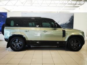 Land Rover Defender 110 D300 X-Dynamic HSE - Image 6