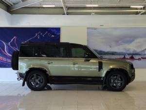 Land Rover Defender 110 D300 X-Dynamic HSE - Image 6