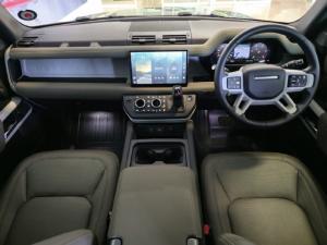 Land Rover Defender 110 D300 X-Dynamic HSE - Image 8