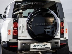 Land Rover Defender 110 D300 X-Dynamic HSE - Image 10