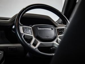 Land Rover Defender 110 D300 X-Dynamic HSE - Image 17