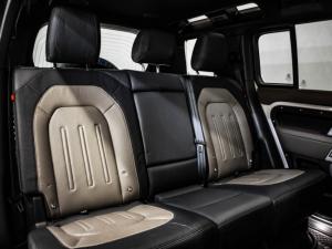 Land Rover Defender 110 D300 X-Dynamic HSE - Image 21