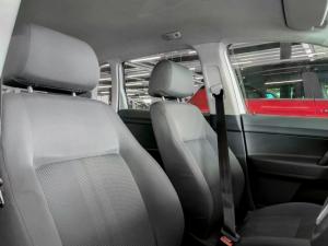 Volkswagen Polo Vivo hatch 1.4 Blueline - Image 7