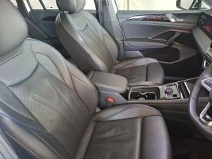 Volkswagen Tiguan 2.0TSI R-Line 4Motion - Image 13