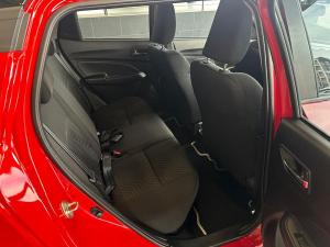Suzuki Swift 1.2 GLX auto - Image 11