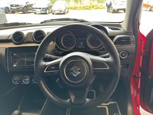 Suzuki Swift 1.2 GLX auto - Image 9