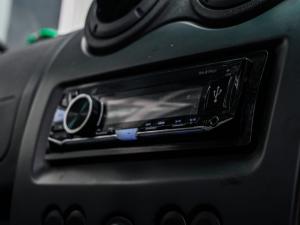 Nissan NP200 1.6i safety pack (aircon) - Image 9