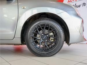 Toyota Starlet 1.4 Xi - Image 13