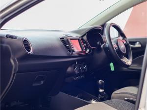 Kia Pegas 1.4 LX manual - Image 7