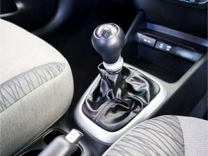 Kia Pegas 1.4 LX manual - Image 9