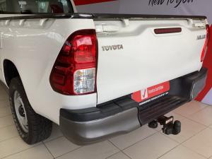 Toyota Hilux 2.4GD-6 SR - Image 17