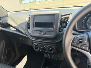 Toyota Vitz 1.0 - Image 9