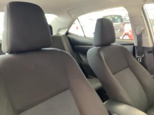 Toyota Corolla Quest 1.8 Plus manual - Image 15