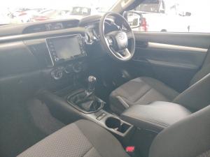 Toyota Hilux 2.4GD-6 double cab Raider manual - Image 7