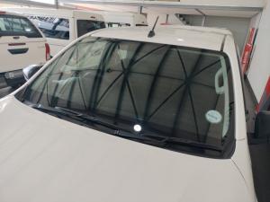 Toyota Hilux 2.4GD-6 double cab Raider manual - Image 14