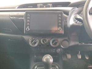 Toyota Hilux 2.4GD-6 double cab Raider manual - Image 15