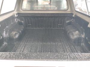 Toyota Hilux 2.4GD-6 double cab Raider manual - Image 20