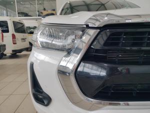 Toyota Hilux 2.4GD-6 double cab Raider manual - Image 25