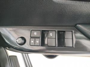 Toyota Hilux 2.4GD-6 double cab Raider manual - Image 28