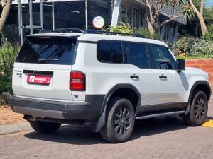 Toyota Land Cruiser Prado 2.8GD VX-R - Image 2