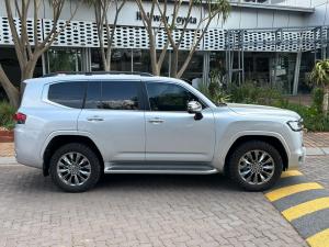 Toyota Land Cruiser 300 3.3D ZX - Image 3