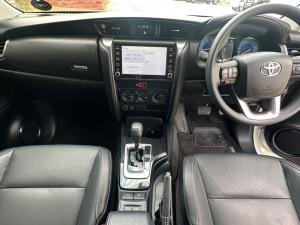 Toyota Fortuner 2.4GD-6 auto - Image 6