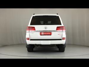 Toyota Land Cruiser 200 4.5D-4D V8 VX-R - Image 5