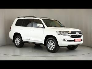 Toyota Land Cruiser 200 4.5D-4D V8 VX-R - Image 1