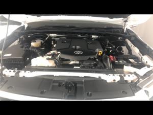 Toyota Hilux 2.4GD-6 Xtra cab Raider manual - Image 14