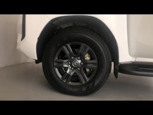 Toyota Hilux 2.4GD-6 Xtra cab Raider manual - Image 18