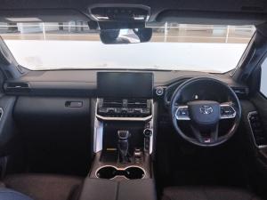 Toyota Land Cruiser 300 3.5T GR-Sport - Image 6