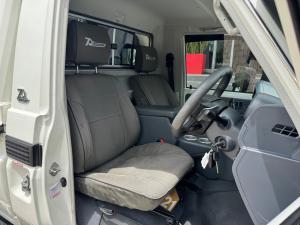 Toyota Land Cruiser 79 4.5D-4D V8 single cab LX 70th Anniversary - Image 14