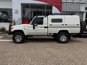 Toyota Land Cruiser 79 4.5D-4D V8 single cab LX 70th Anniversary - Image 18