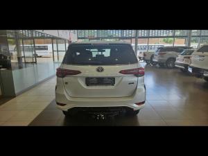 Toyota Fortuner 2.8GD-6 4X4 GR-S automatic - Image 5