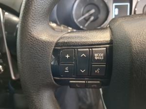 Toyota Hilux 2.4 GD-6 RB Raider automaticE/CAB - Image 9