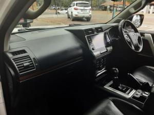 Toyota Prado VX-L 2.8GD automatic - Image 7