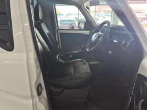 Mahindra PIK UP 2.2 Mhawk S4 4X4S/C - Image 8