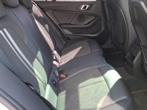 BMW 1 Series 118i Sport Line - Image 10