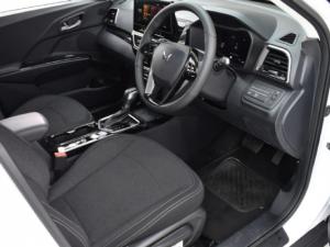 Mahindra XUV 3XO 1.2T AX5L - Image 6