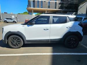 Mahindra XUV 3XO 1.2T AX5L - Image 9