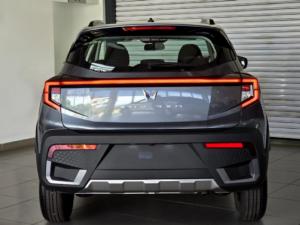Mahindra XUV 3XO 1.2T AX5 manual - Image 3