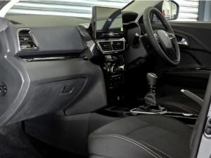 Mahindra XUV 3XO 1.2T AX5 manual - Image 5