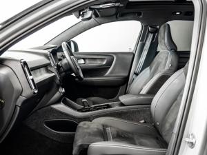 Volvo XC40 Recharge Twin Motor Ultimate - Image 4