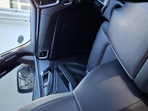 Isuzu D-Max 3.0TD double cab V-Cross 4x4 - Image 15