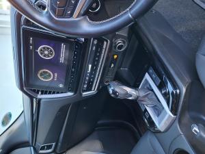 Isuzu D-Max 3.0TD double cab V-Cross 4x4 - Image 7