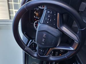 Isuzu D-Max 3.0TD double cab V-Cross 4x4 - Image 9