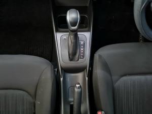 Toyota Starlet 1.5 XS auto - Image 9