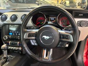 Ford Mustang 5.0 GT fastback auto - Image 13
