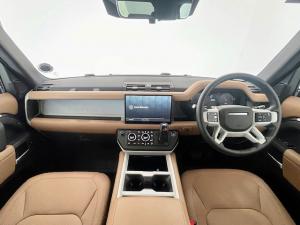 Land Rover Defender 90 D350 X-Dynamic HSE - Image 14