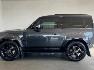 Land Rover Defender 90 D350 X-Dynamic HSE - Image 1